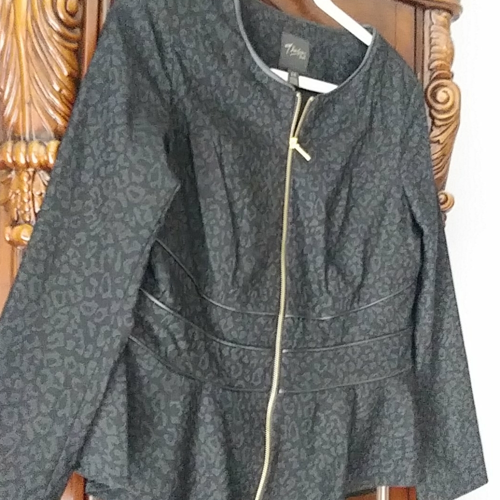 Jacket - Picture 2 of 4
